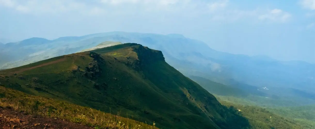 Mullayanagiri peak best places to visit in Chikmagalur